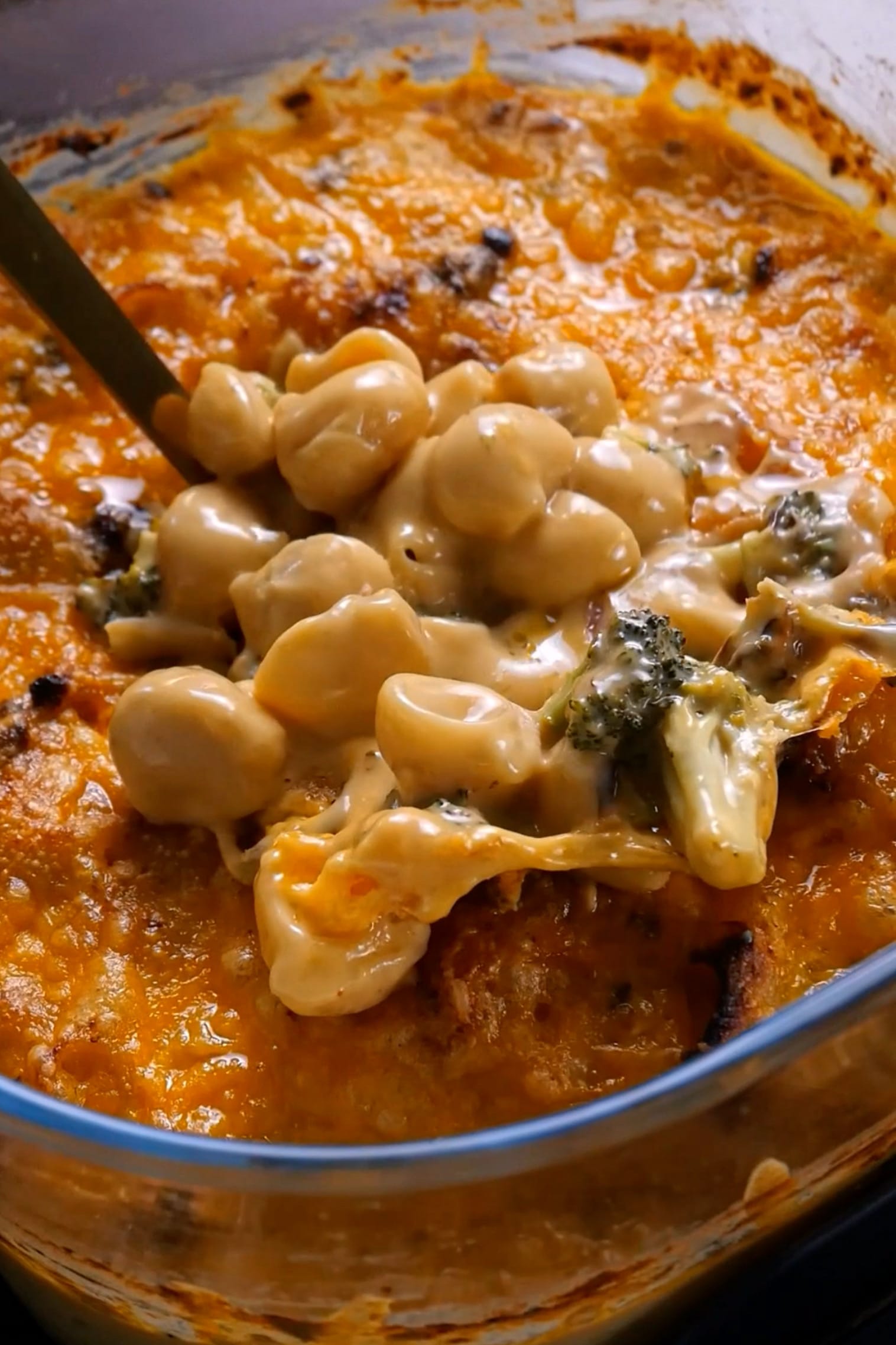 Air Fryer Roasted Broccoli and Cheddar Mac and Cheese